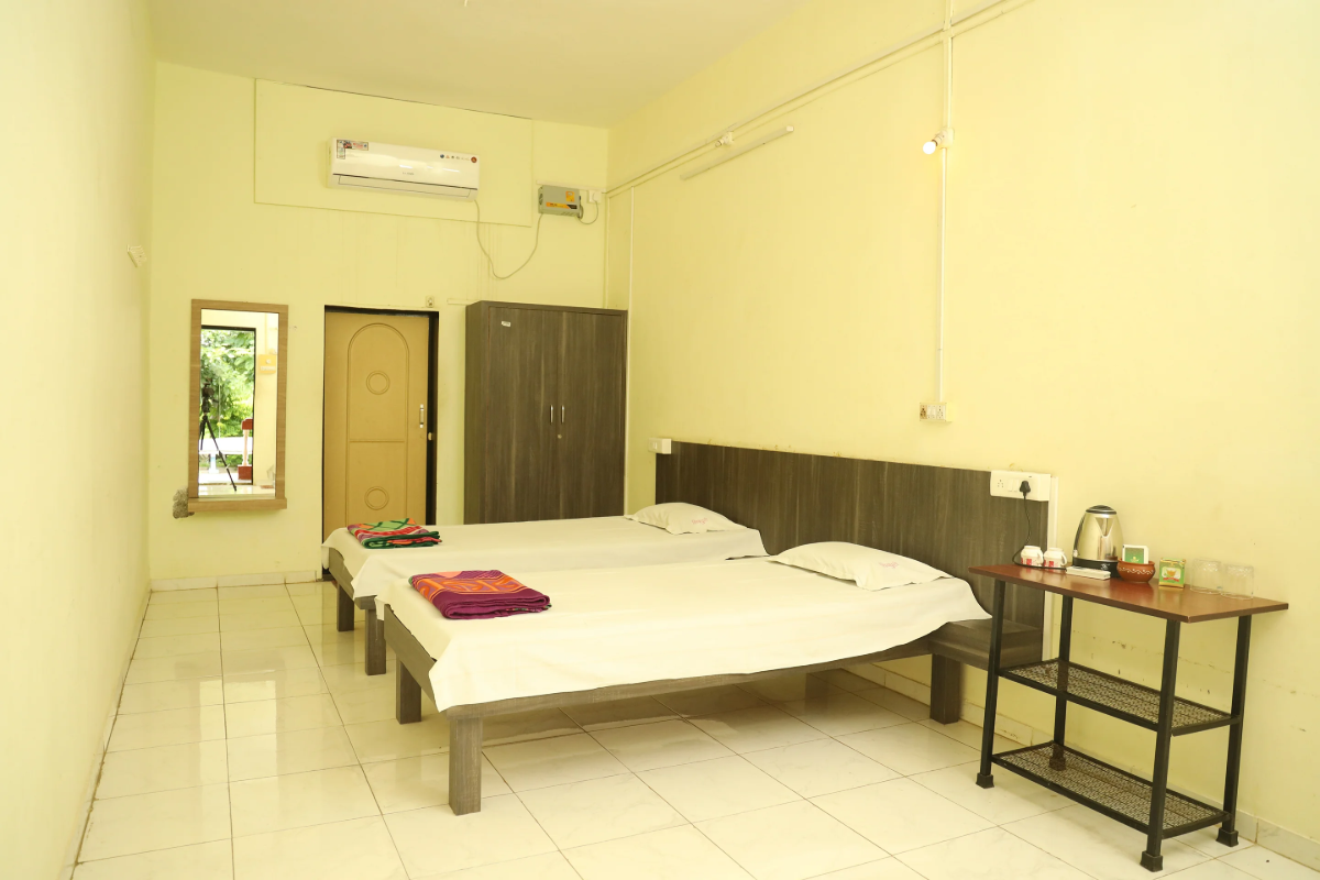 Twin-sharing AC guest room